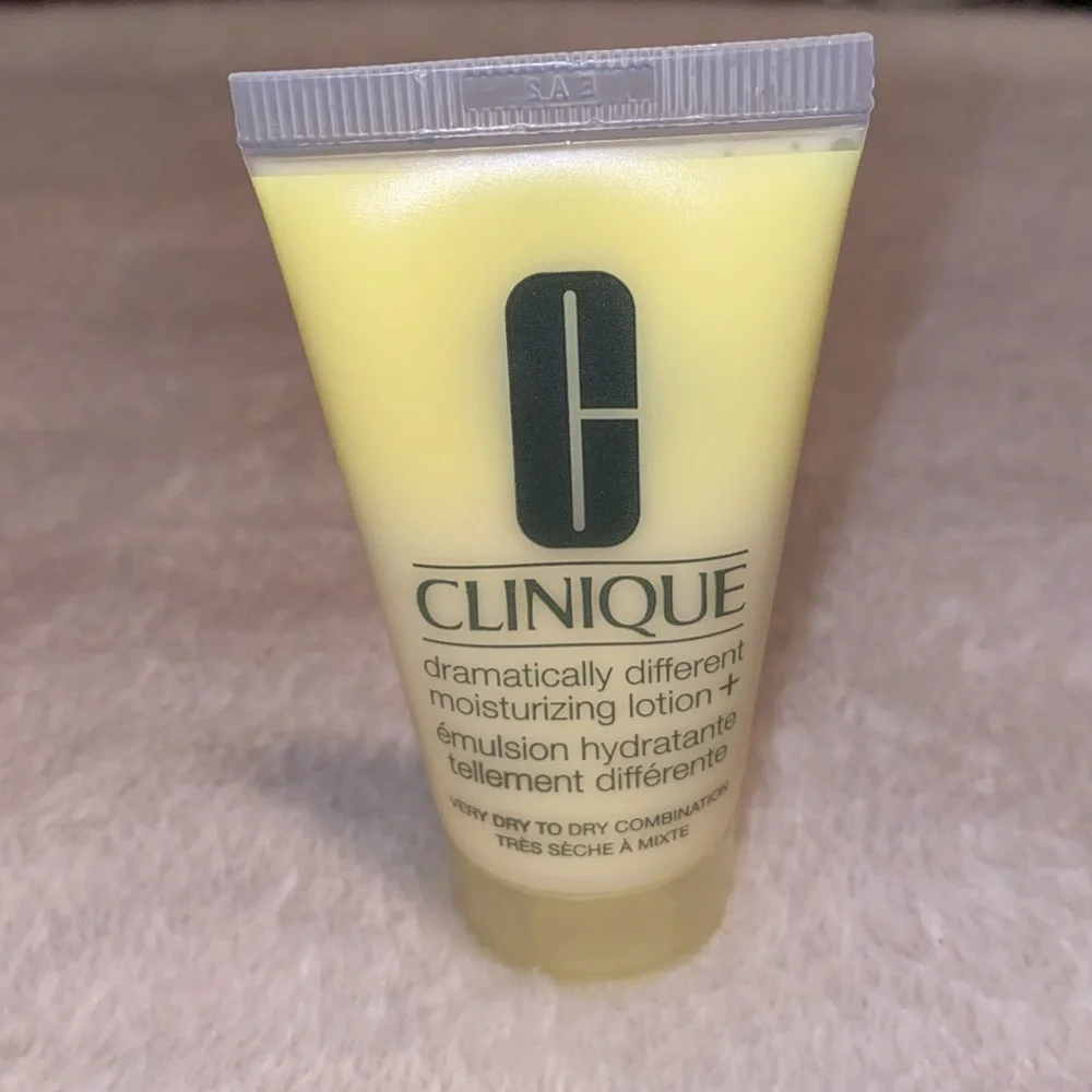 Clinique fan favorites (sample sizes) - Picture 11 of 16